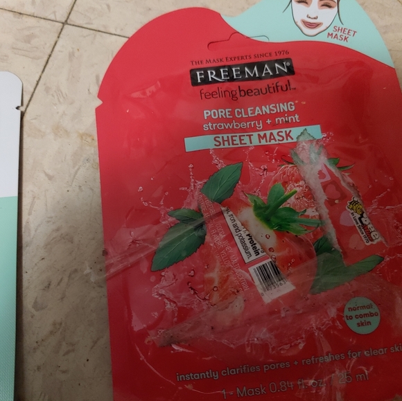 All different masks,all new all bundled together - Picture 5 of 5